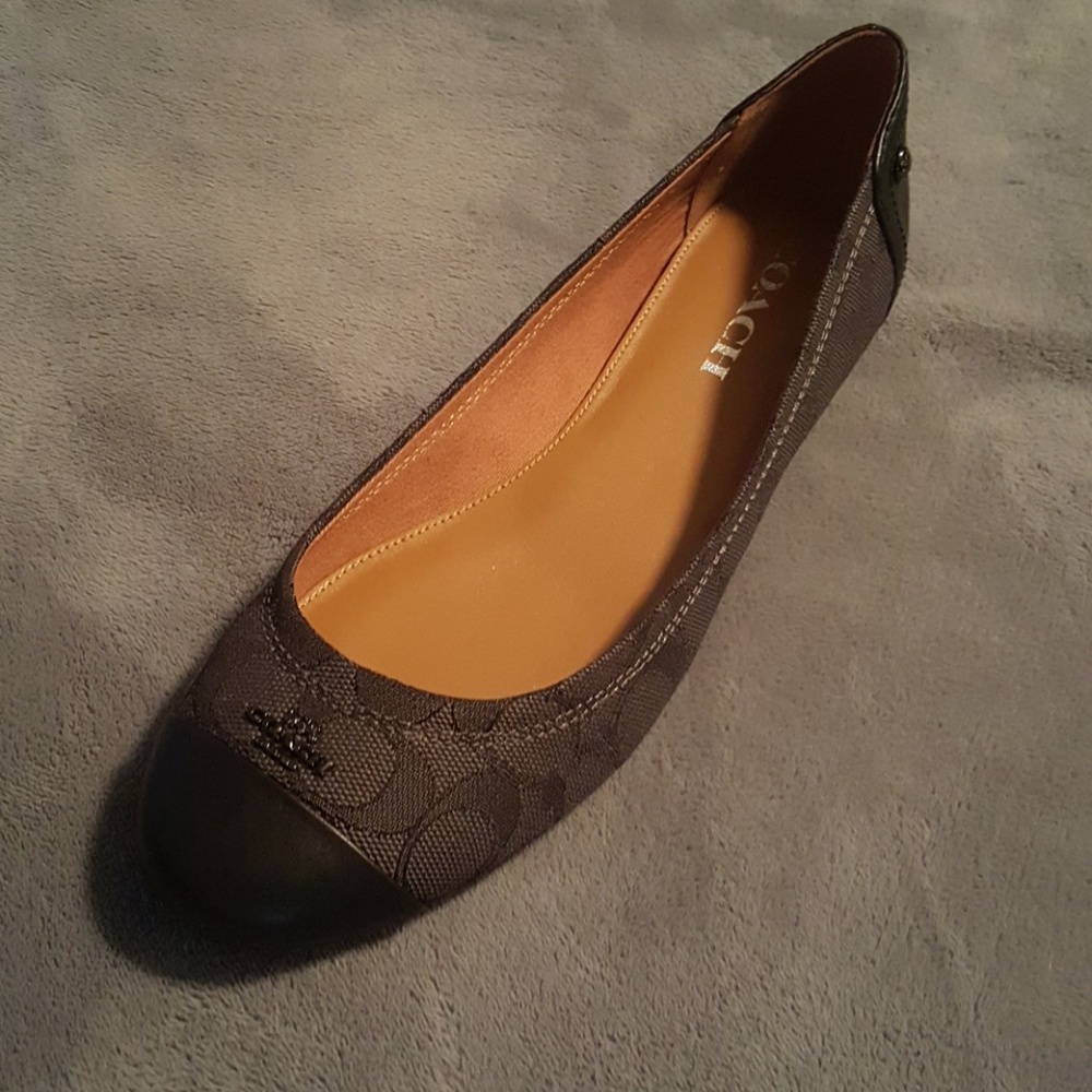 NWT Coach Chelsea Cap Toe Flats - Picture 2 of 8